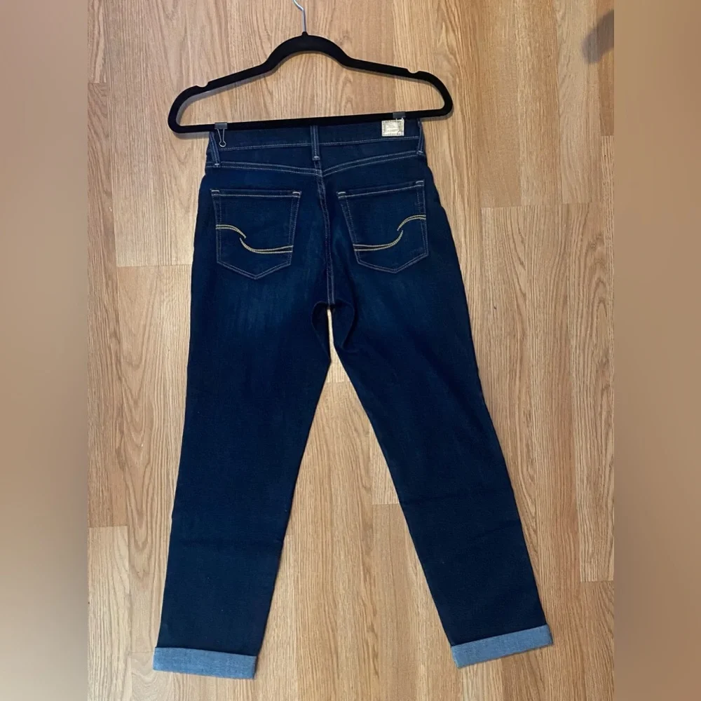 Signature by Levi Strauss & Co. Modern Slim Cuffed, Size 2, W26 Denim - Picture 2 of 3